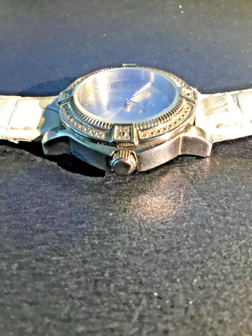 Invicta Angel Lady Model 14933 - Ladies Watch Quartz - Picture 5 of 11